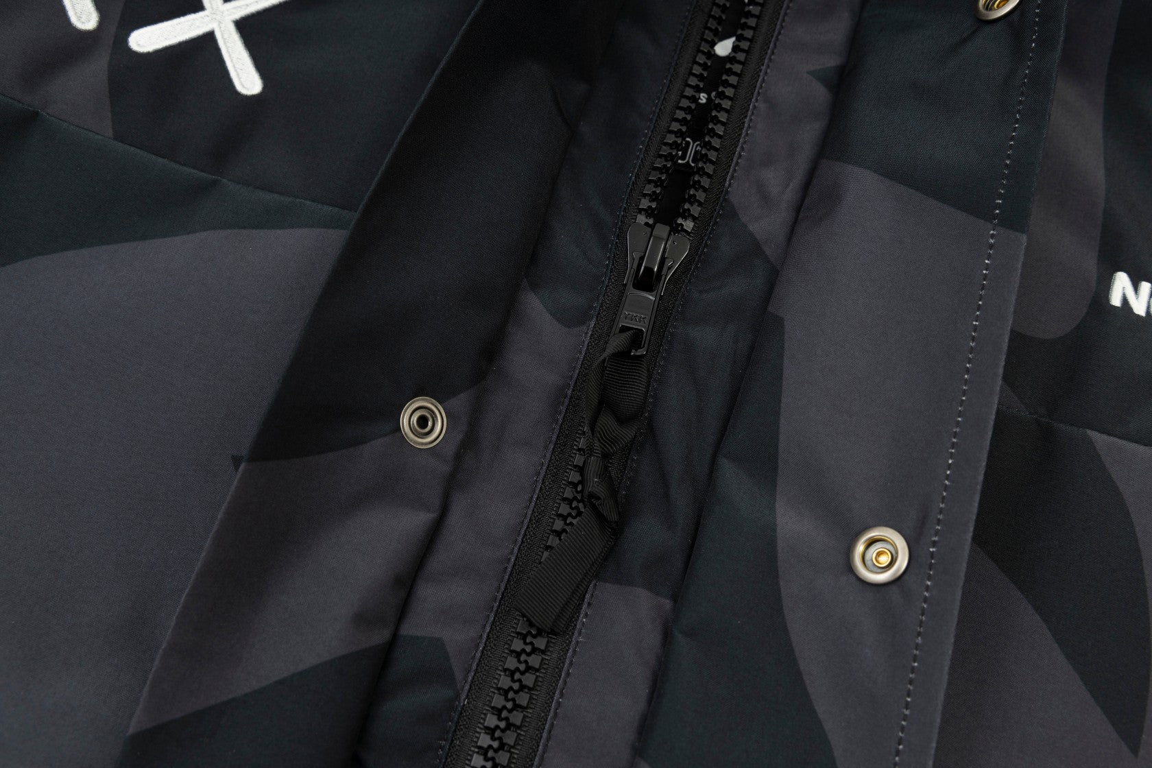 Jaqueta The North Face x KAWS Retro 1996 Nuptse